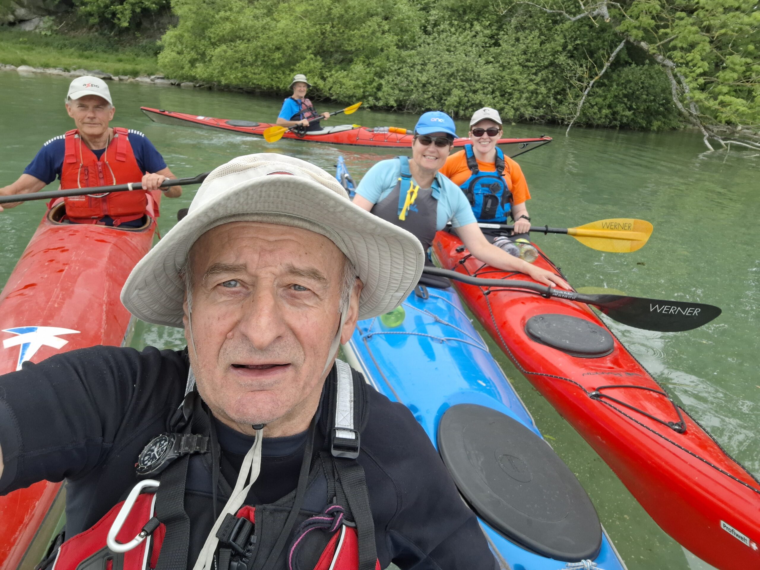 Die Paddler waren Martin, Stefan, Käthi und Regula sowie der Autor Hans.