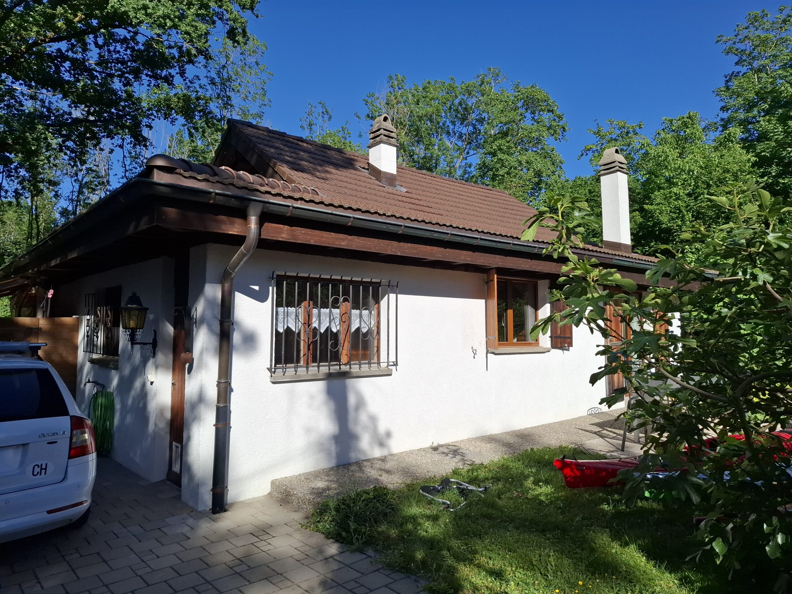 Dieses Ferienhaus am Ufer des Neuenburgersees wurden den Brugger Seakajakern von einem guten Freund als Start- und Zielbasis zur Verfügung gestellt. Besten Dank, lieber Philipp!